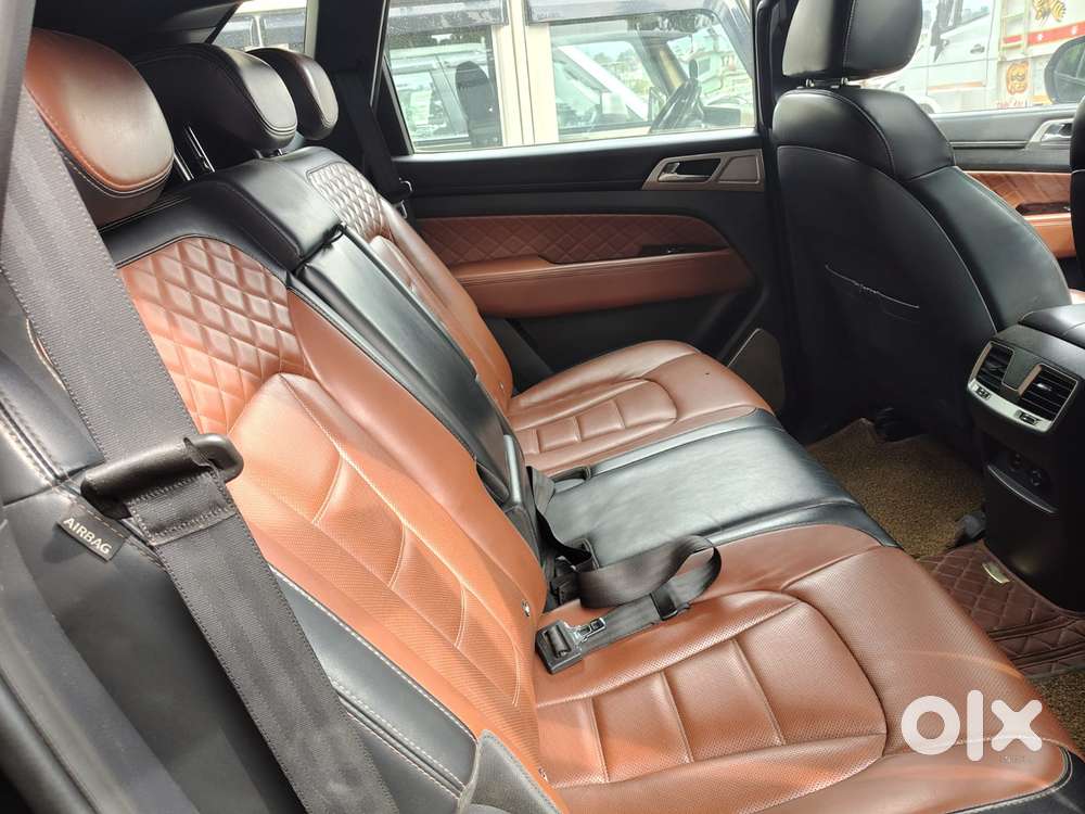 Mahindra Alturas G4 4wd At, 2020, Diesel
