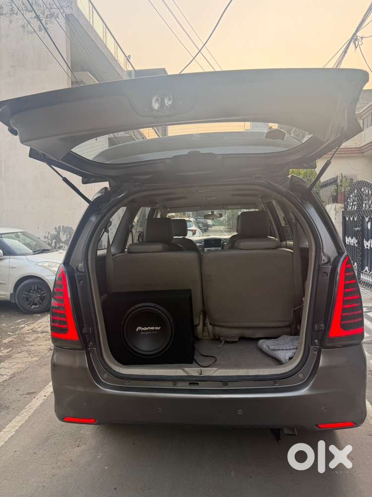 Toyota Innova Diesel 2012