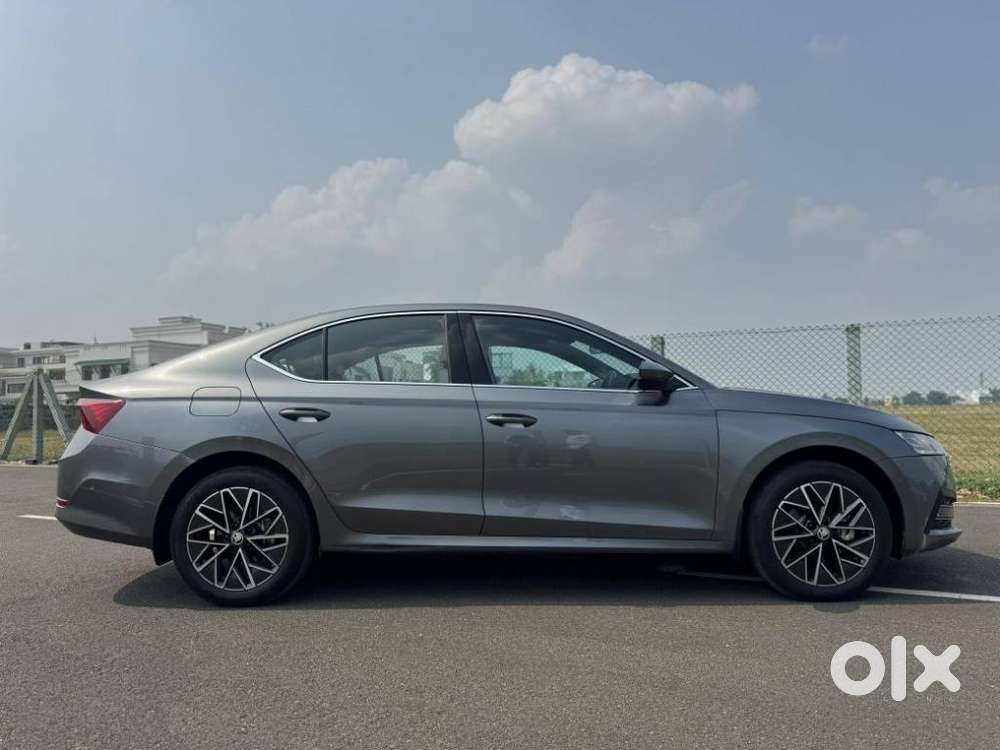 Skoda Octavia 2.0 L K Tsi At, 2022, Petrol