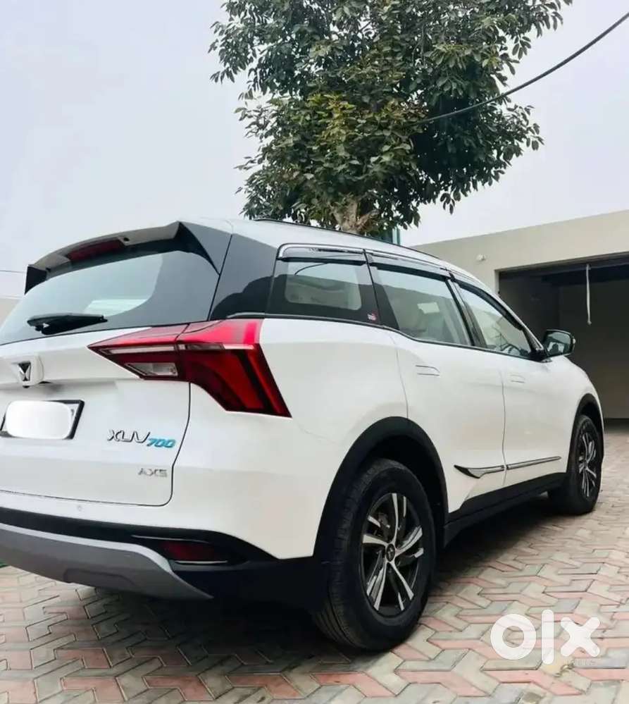 Mahindra Xuv700 2024 Diesel Peranomic Sunroof Ppf Recently Service