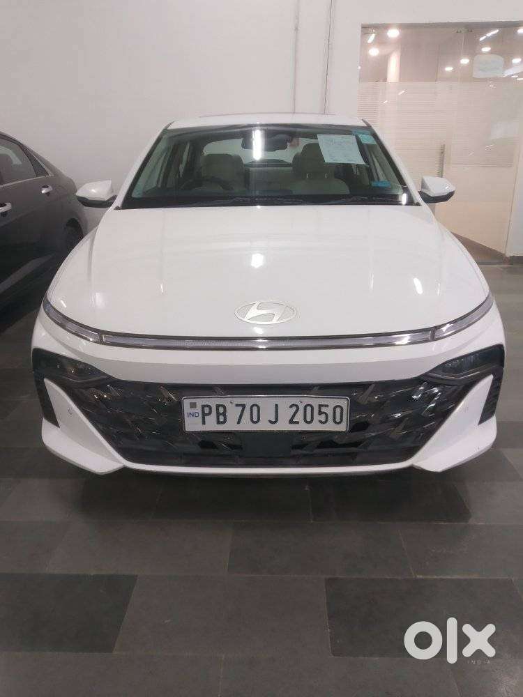 Hyundai Verna 1.6 Sx (o) Vtvt At, 2023, Petrol