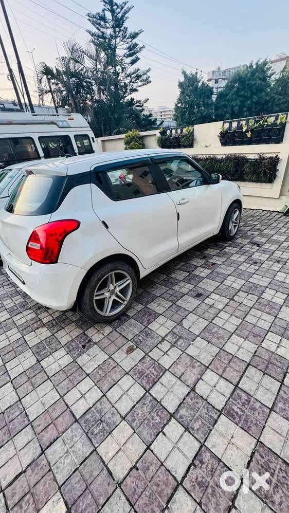 Maruti Suzuki Swift Vxi 2018