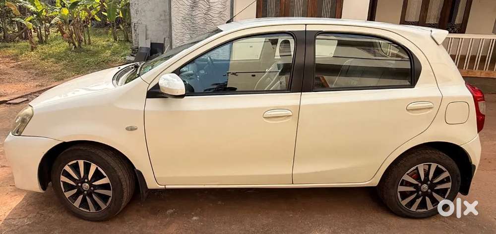 Toyota Etios Liva 2013 Petrol 74000 Km Driven