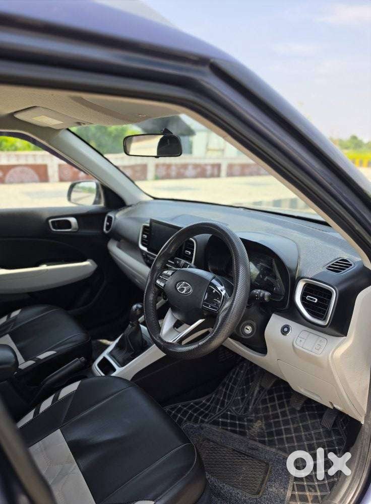 Hyundai Venue 1.2 S (o), 2022, Cng & Hybrids