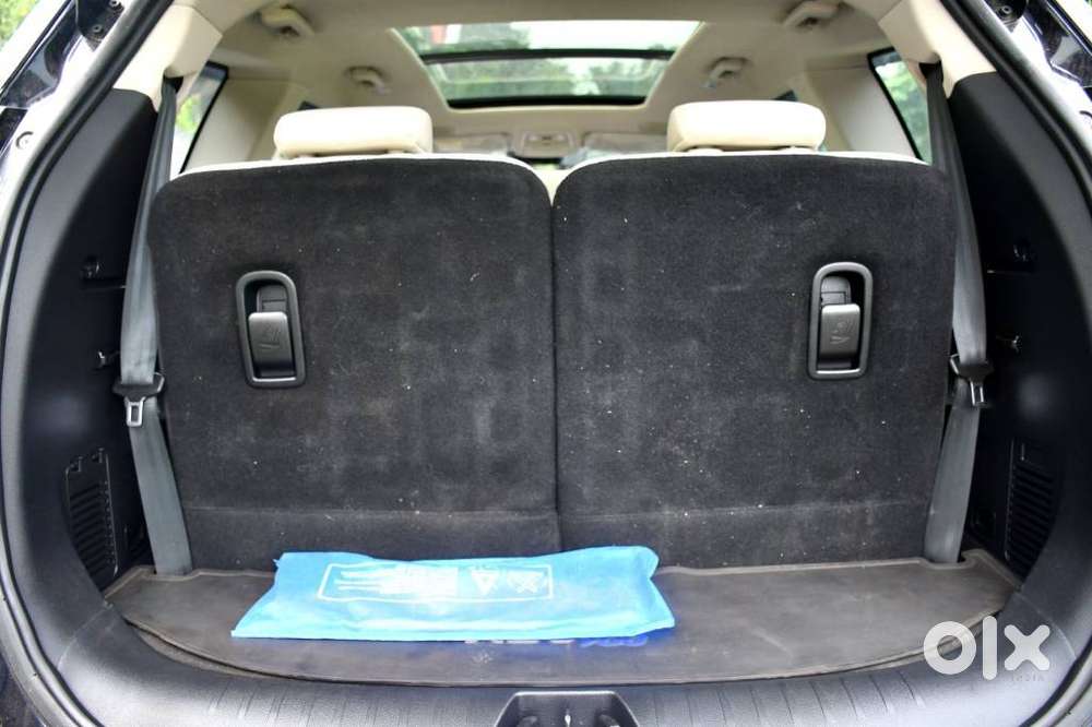 Mahindra Xuv700 2.2 Ax 7 Diesel Mt Luxury Pack Str, 2023, Diesel