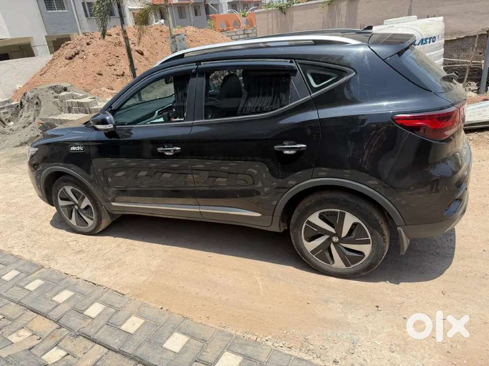 Mg Zs Ev 2025 Electric 30500 Km Driven