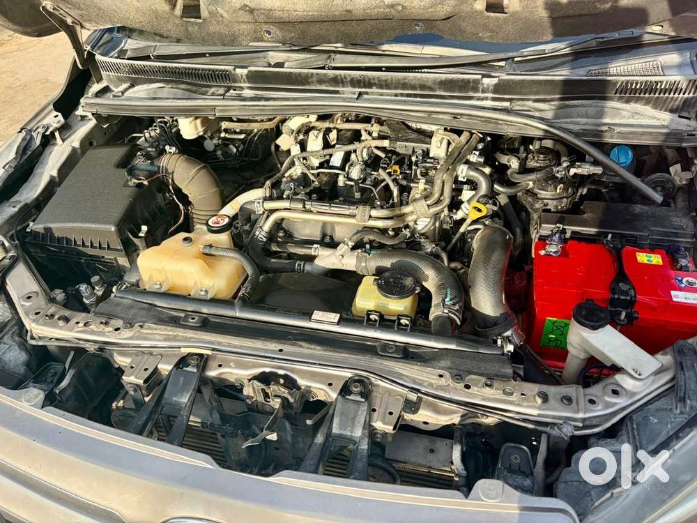 Toyota Innova Crysta Diesel 2.4 V 8 Str 2020