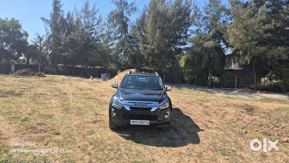 Isuzu V-cross At 2021 Diesel Well Maintained