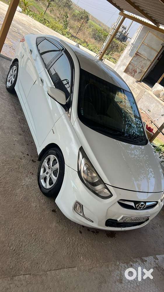 Hyundai Verna Diesel Mt 2013