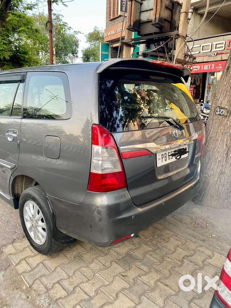 Toyota Innova 2013 Diesel Well Maintained