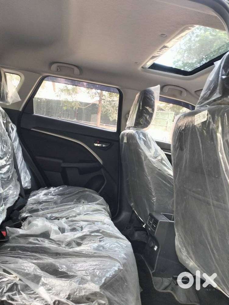 Maruti Suzuki Brezza 1.5 Zxi Smart Hybrid, 2023, Petrol