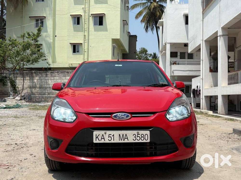 Ford Figo 1.2p Titanium Mt, 2010, Petrol