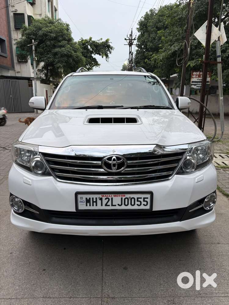 Toyota Fortuner 4x2 Manual, 2014, Diesel