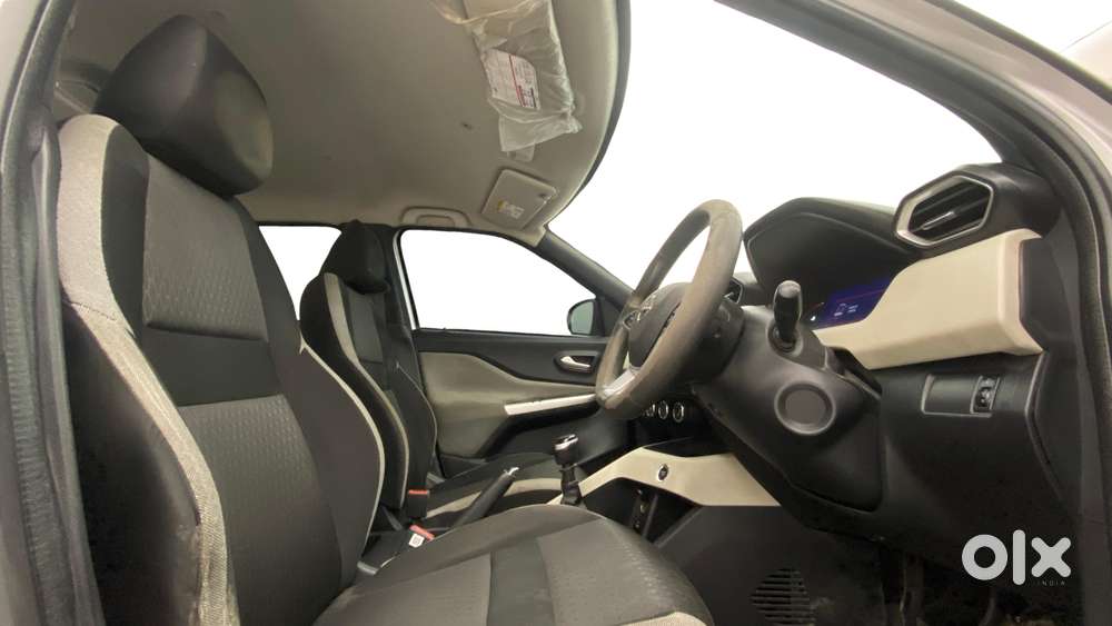 Nissan Magnite 1.0 Xv, 2021, Petrol