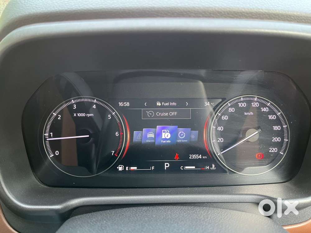 Mahindra Scorpio N Z8 Petrol At 7 Str, 2025, Petrol