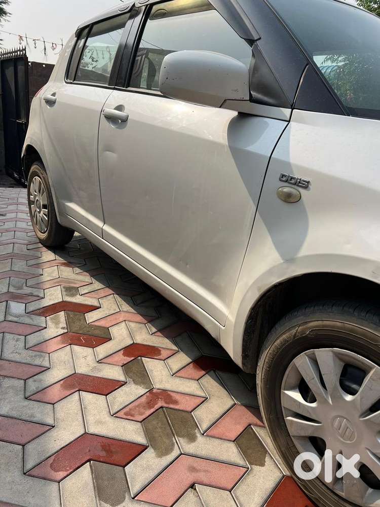 Maruti Suzuki Swift 2011 Diesel 135000 Km Driven