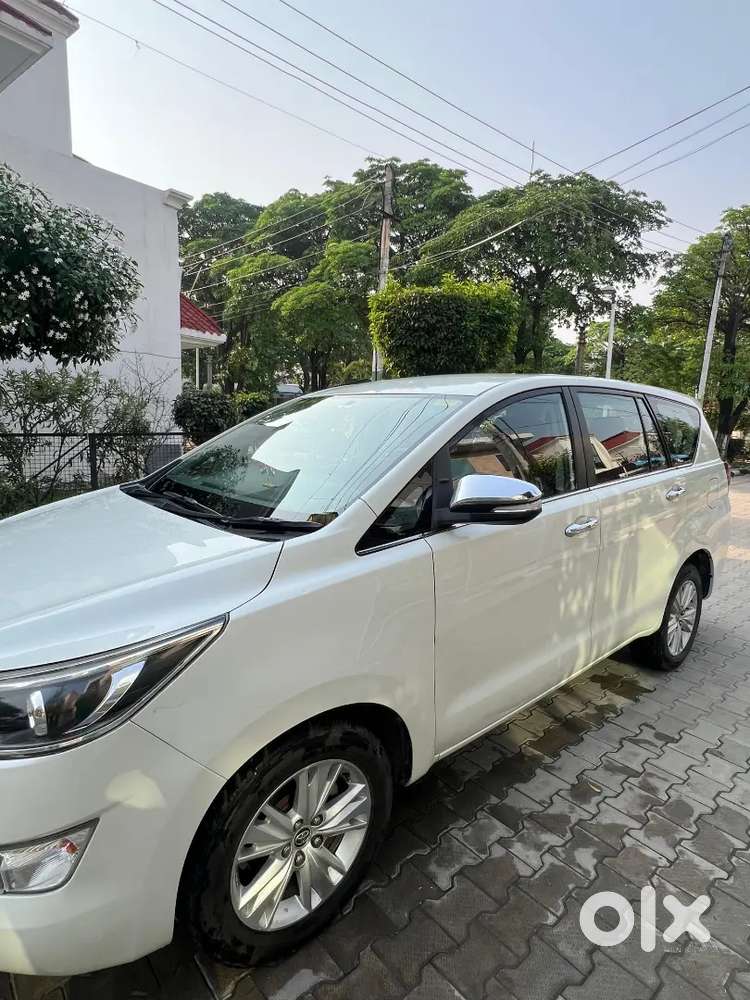 2.8 Top Model Innova Crysta 2016 Diesel Excellent Condition