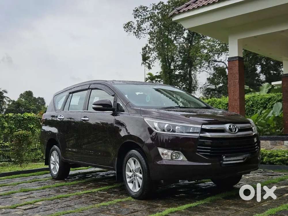 Toyota Innova Crysta V 2017 Diesel Manual &ndash; Well Maintained 7 Seate