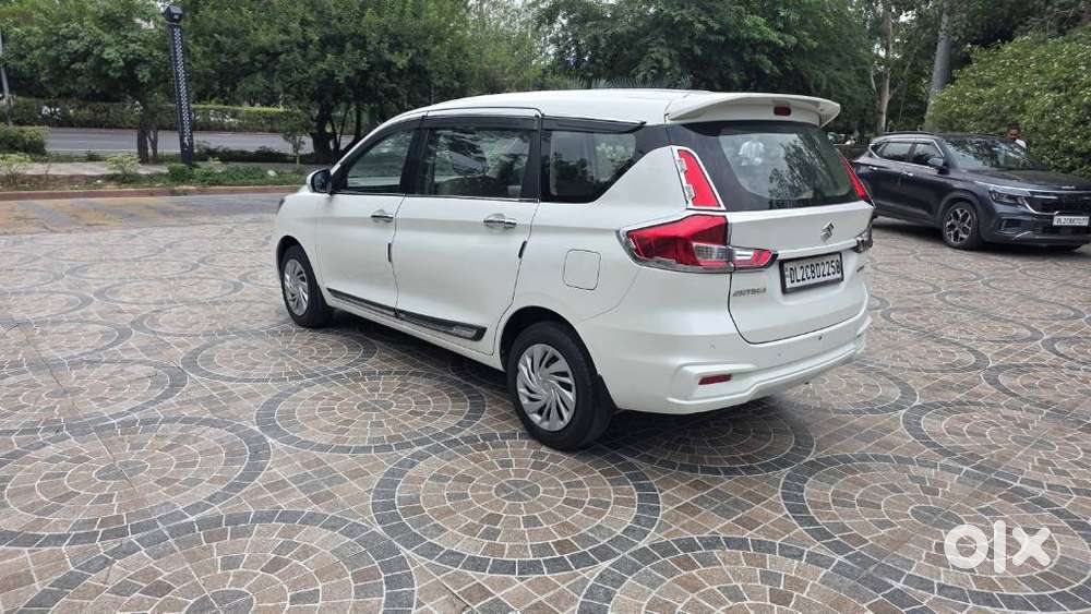Maruti Suzuki Ertiga Vxi At Petrol, 2022, Petrol