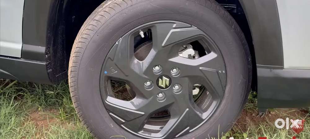 Maruti Suzuki Victoris Petrol 2025