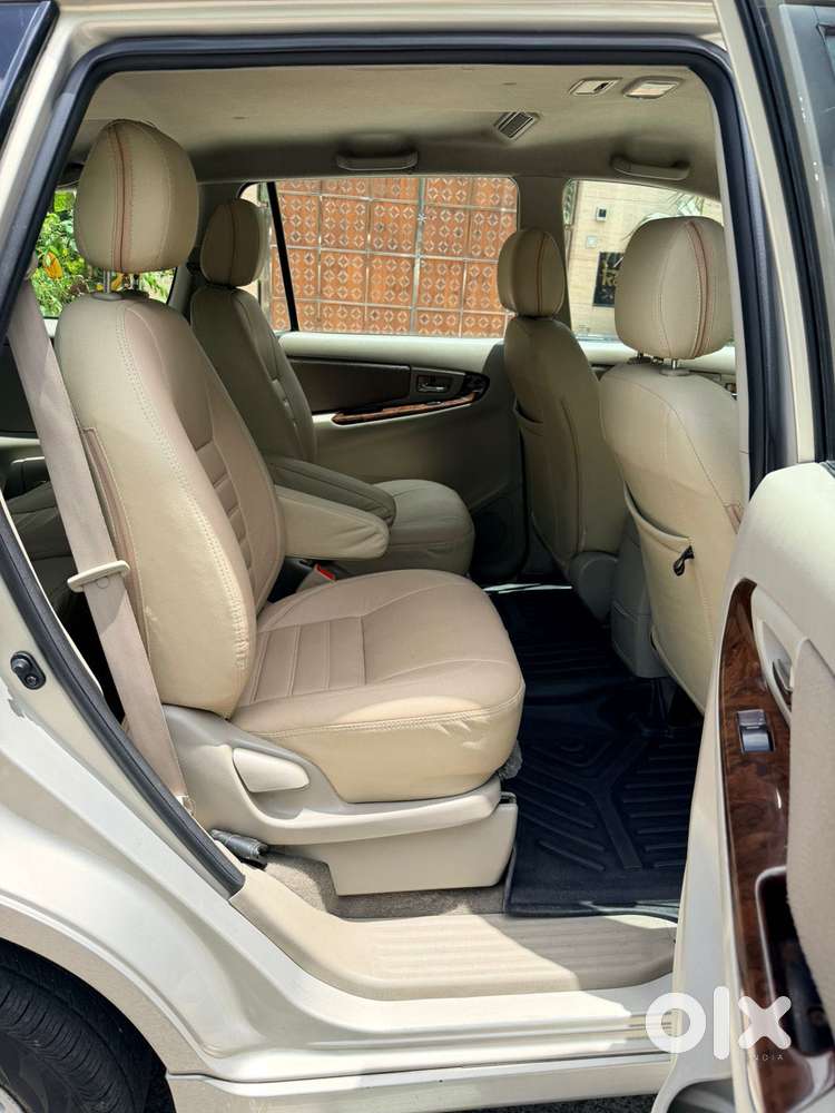 Toyota Innova 2.5 Vx 7 Str Bs-iii, 2014, Diesel