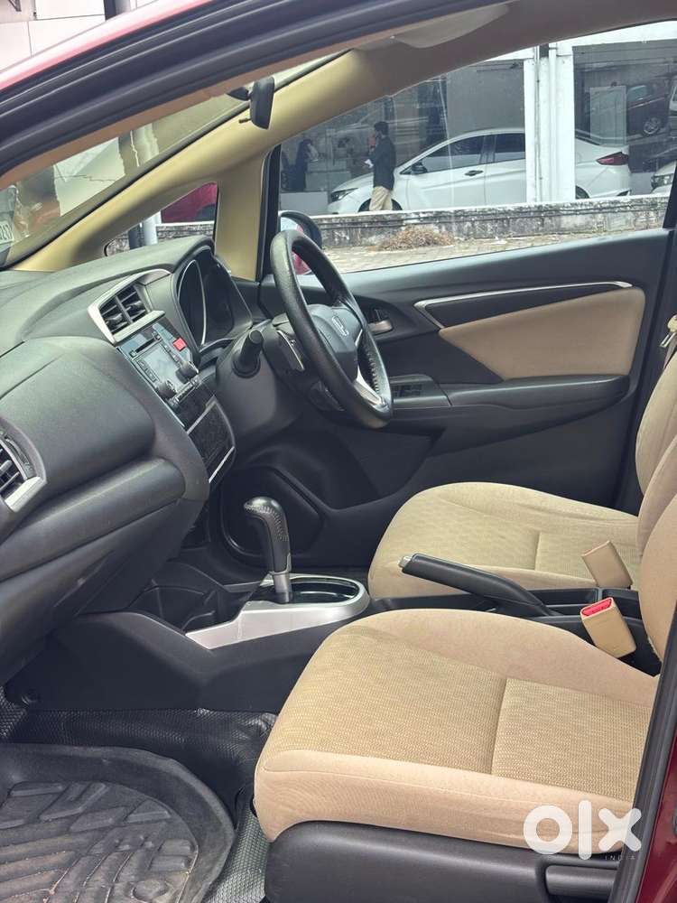 Honda Jazz V Automatic, 2015, Petrol