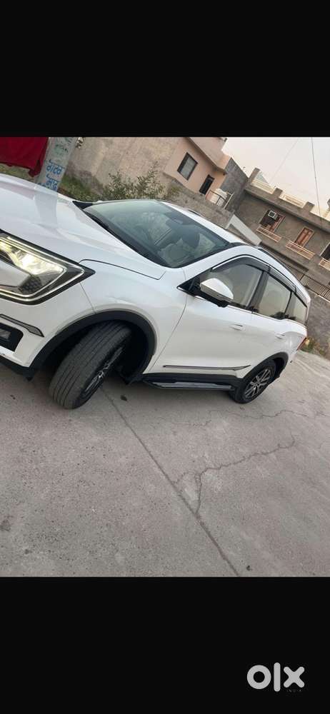 Mahindra Xuv700 2021 Petrol Good Condition