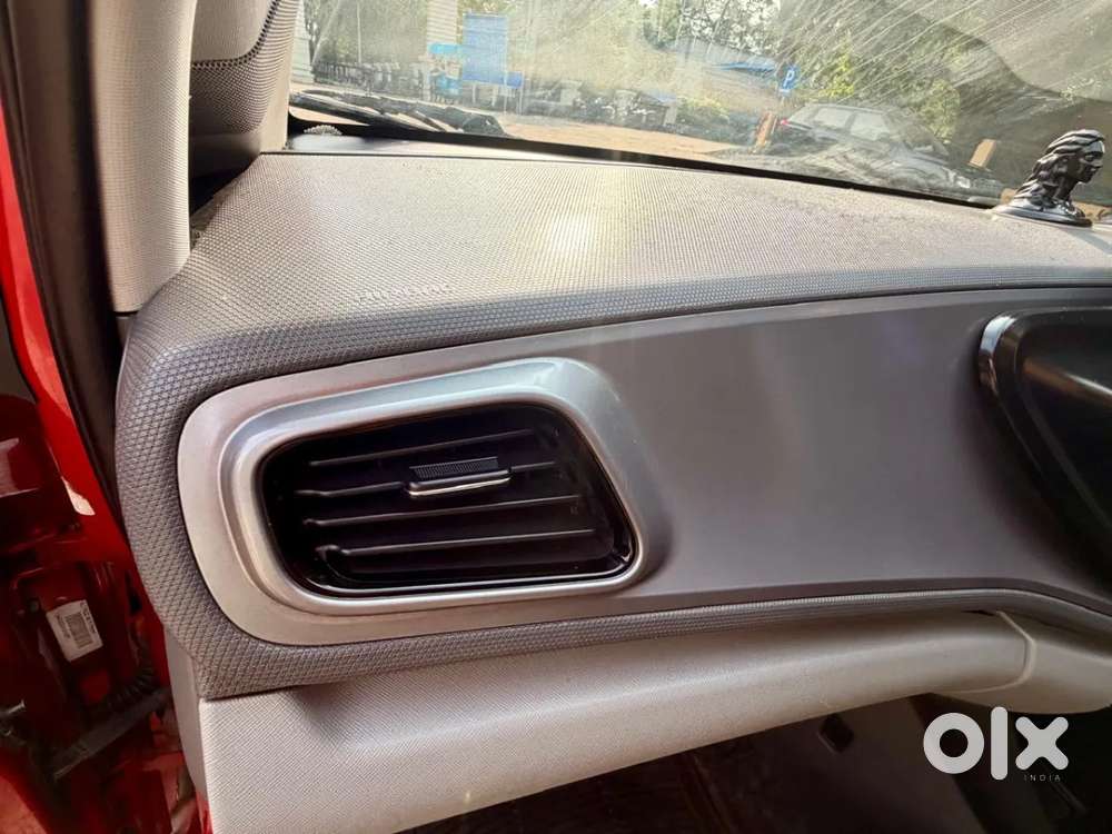 Tata Altroz 1.2 Xe Rhytm Petrol, 2020, Petrol