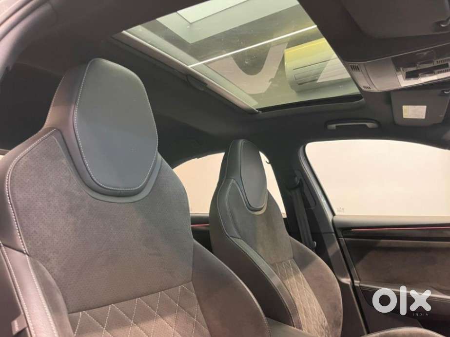 Skoda Superb [2020-ongoing] 1.8 Sportline, 2022, Petrol