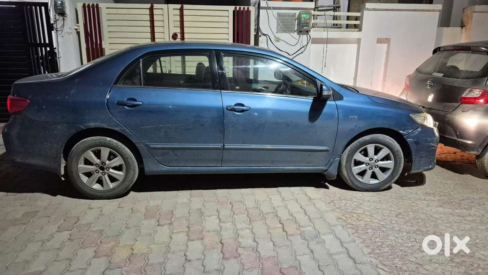 Toyota Corolla Altis 2013