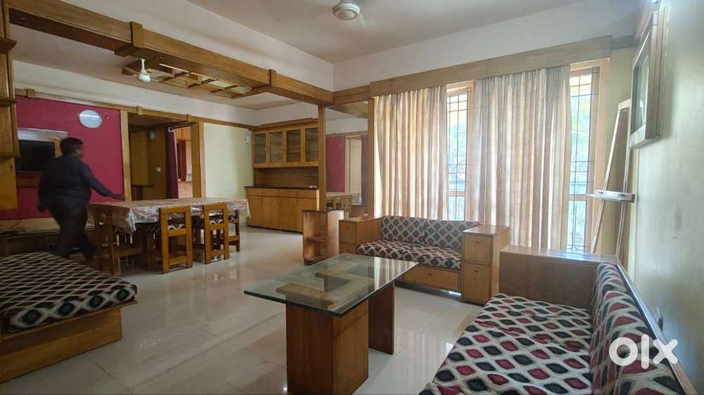 Spacious 3 BHK Luxury Apartment for Rent in PMG, Near Law College