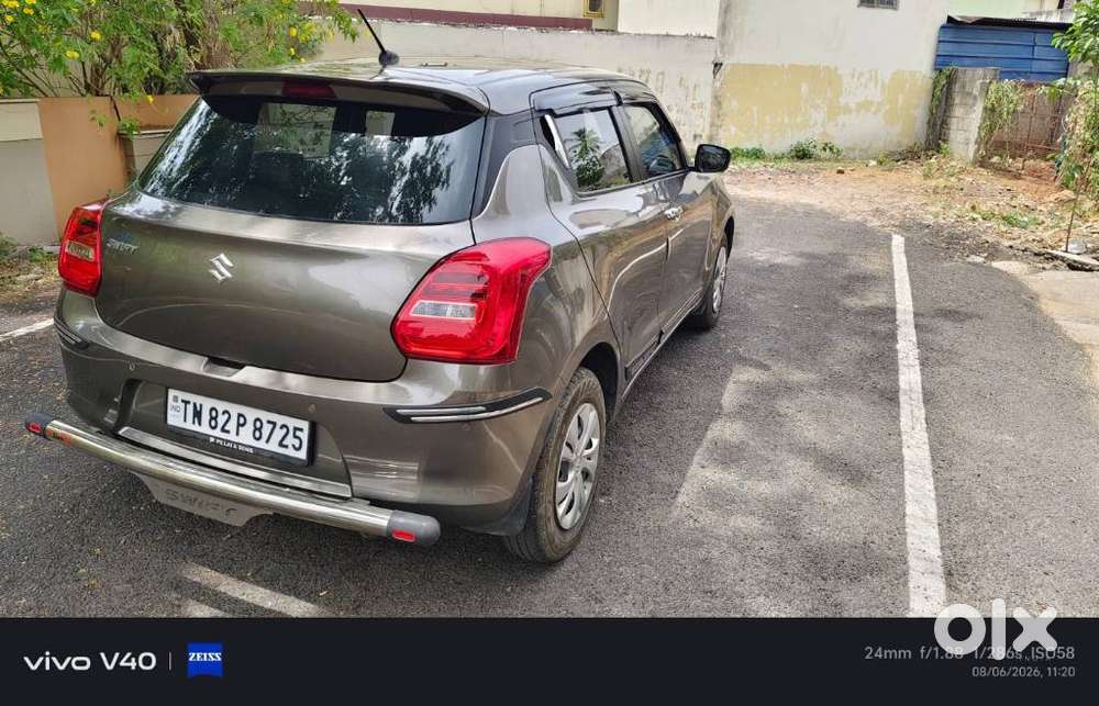 Maruti Suzuki Swift Vxi + Manual, 2024, Petrol