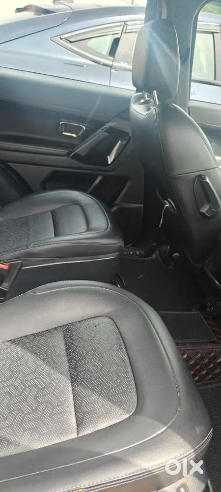 Mint Condition Dark Edition Tata Safari Top Model