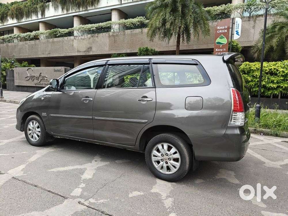 Toyota Innova 2.5 Vx 8 Str Bs-iii, 2012, Diesel