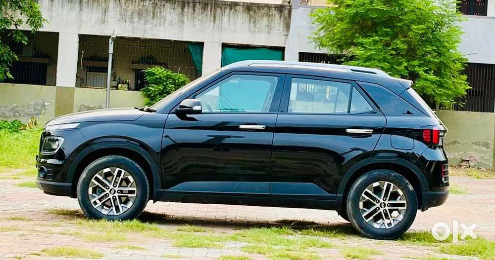 Hyundai Venue Sx (o) Mt 1.5 Diesel, 2024, Diesel