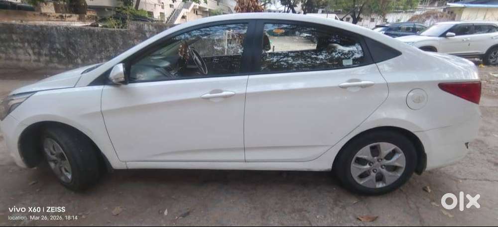 Hyundai Verna Fluidic Fl 2015 White Color