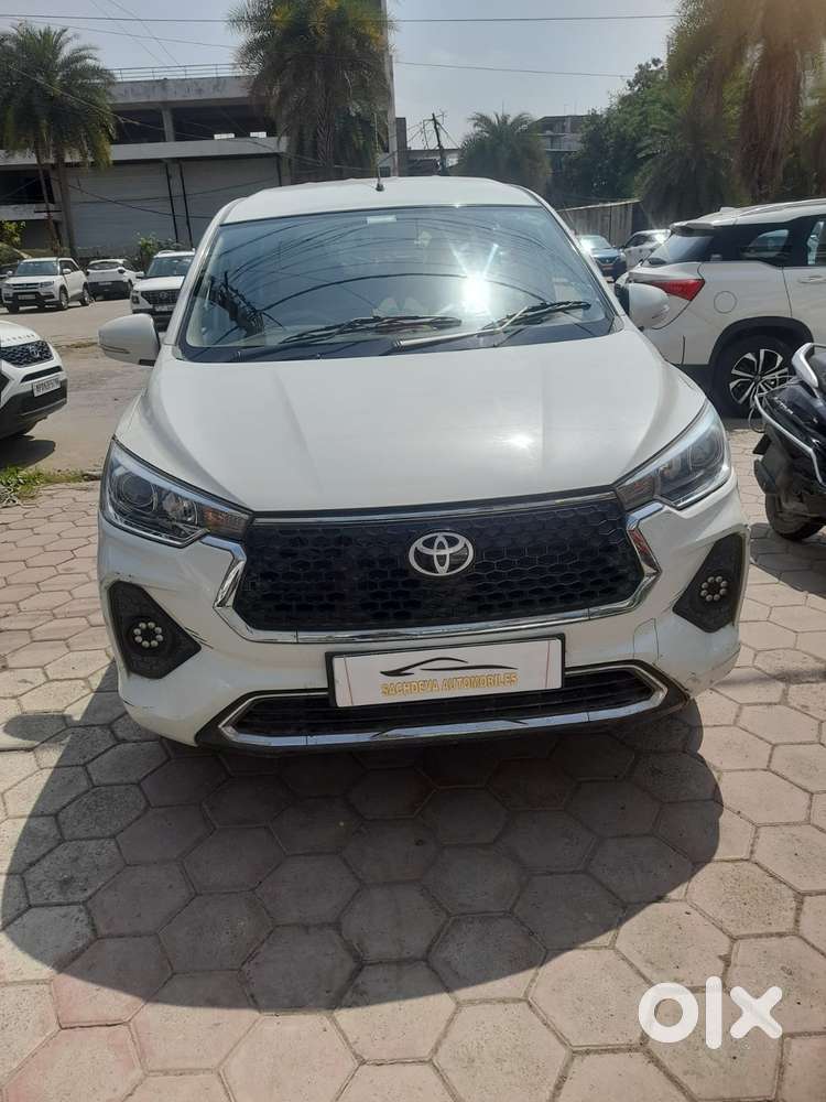 Toyota Rumion S Cng, 2024, Petrol