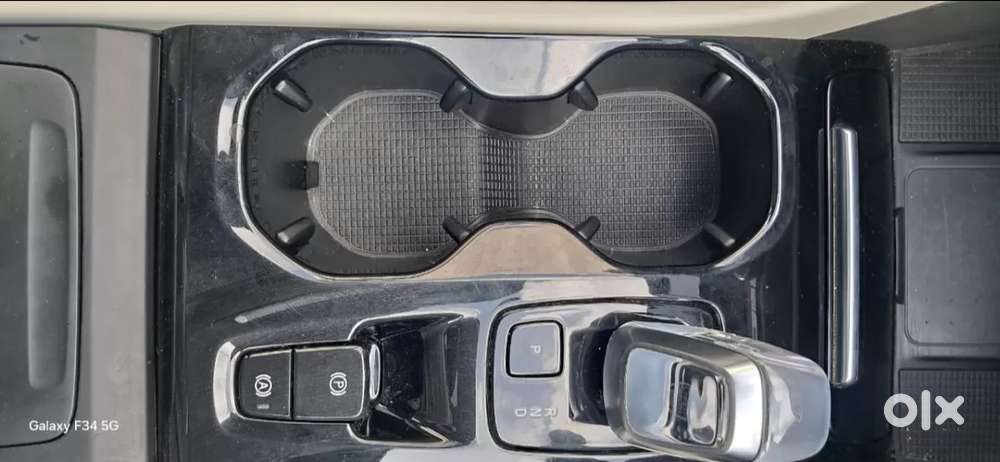 Volvo Xc40 B4 Ultimate, 2022, Petrol