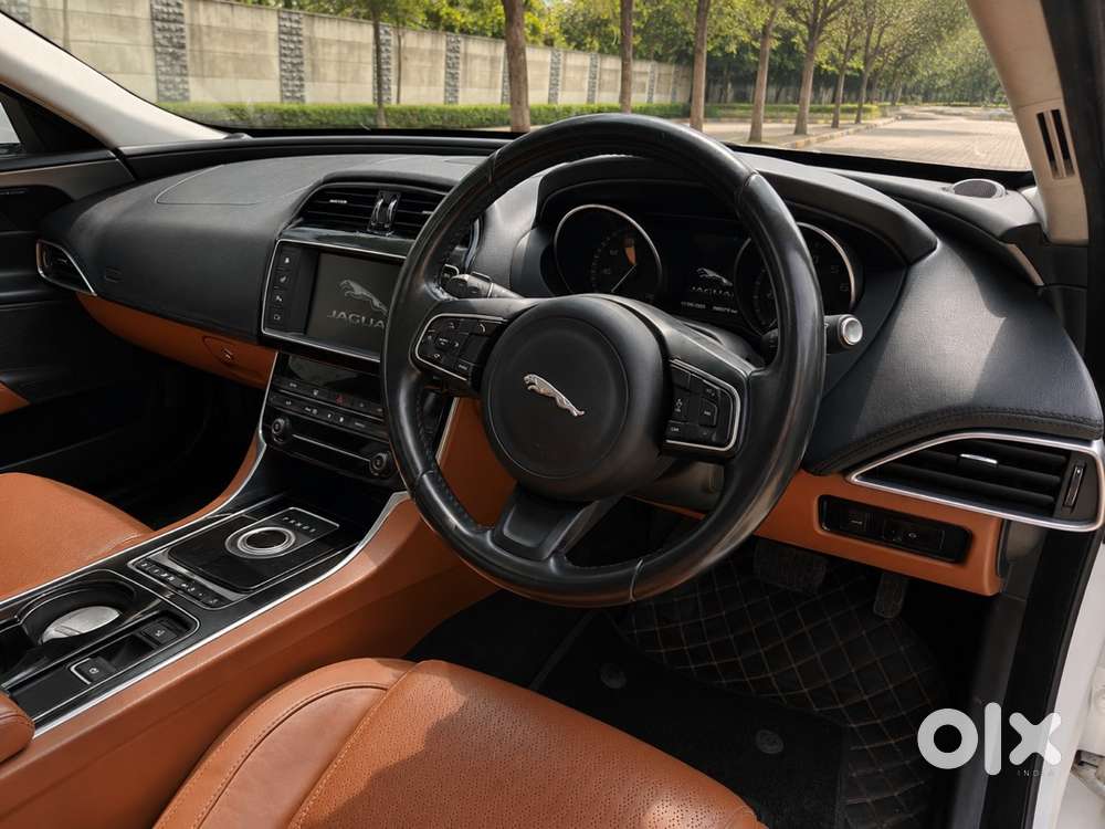 Jaguar Xe Petrol 2016