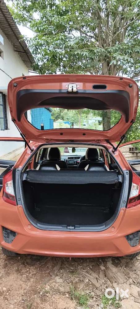 Honda Jazz 2016 Petrol Good Condition 75,605km Driven