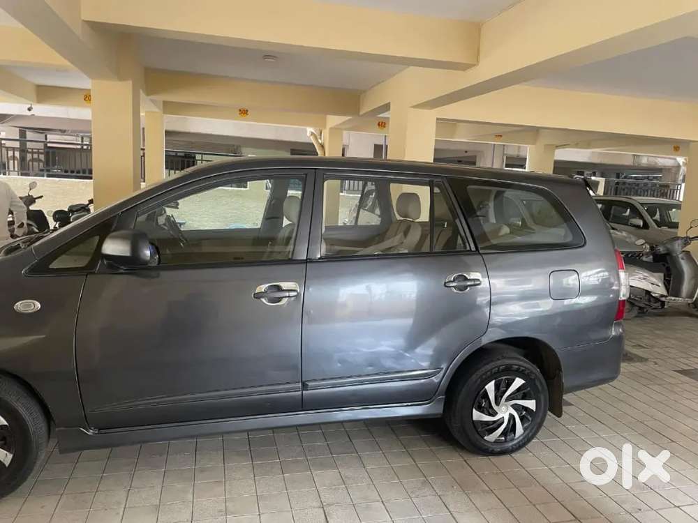 Toyota Innova 2.5 G 2015