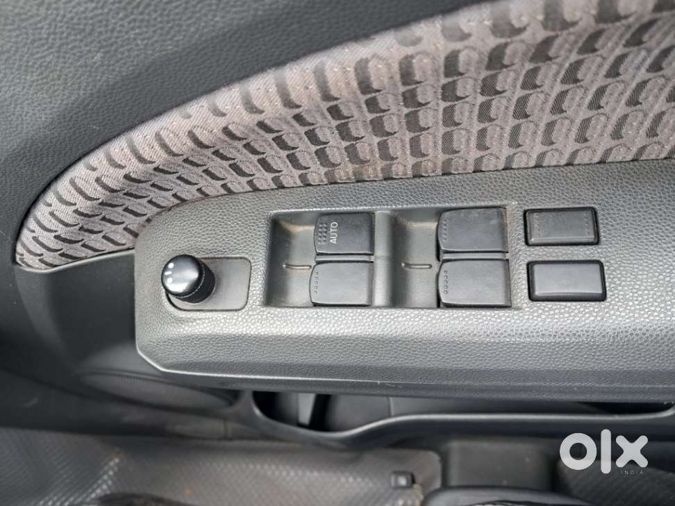 Maruti Suzuki Ritz Zxi Abs, 2014, Petrol