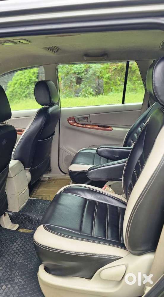 Toyota Innova 2.5 G (diesel) 7 Seater, 2011, Diesel