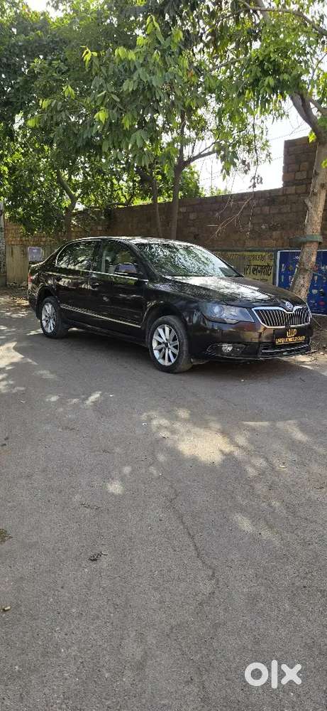 Skoda Superb 2014 Petrol Well Maintained