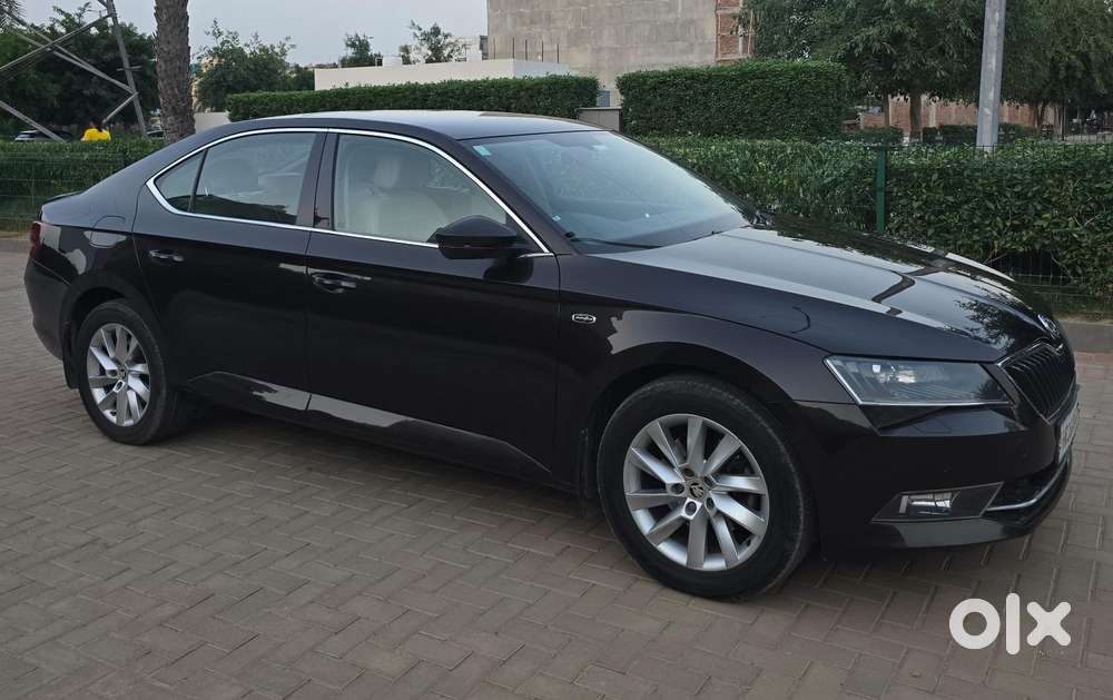 Skoda Superb L&k 2.0 Tdi At, 2017, Diesel