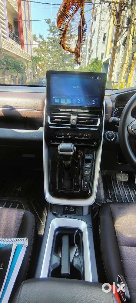 Toyota Innova Hycross 2.0 Vx (o) Hybrid 7 Str, 2025, Cng & Hybrids