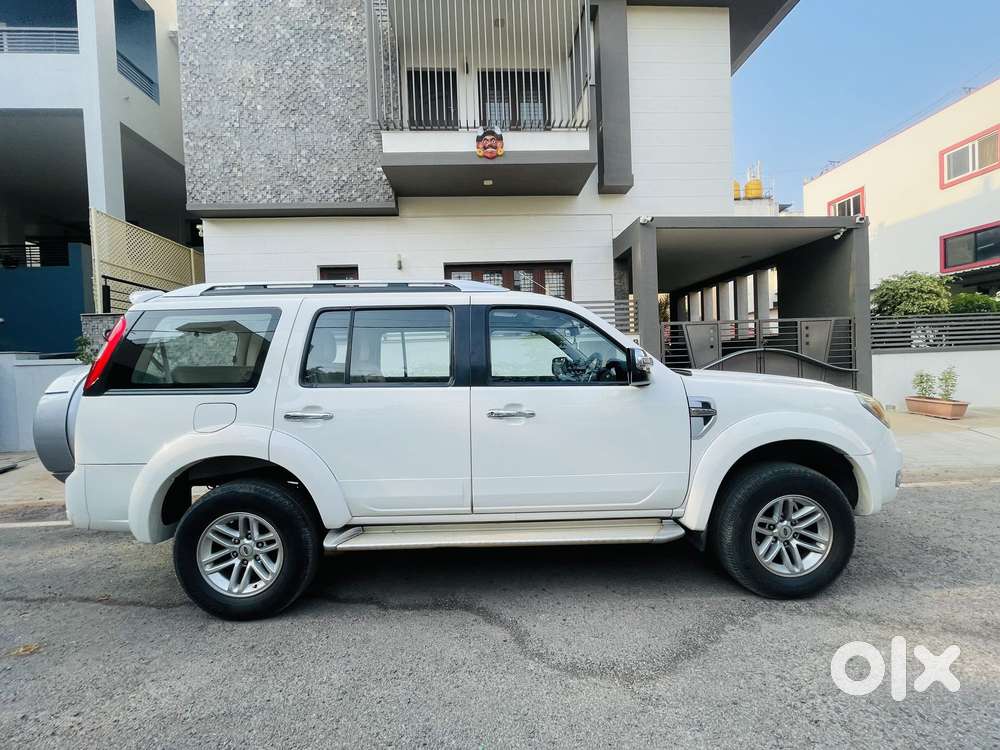 Ford Endeavour 2.2 Titanium At 4x2, 2011, Diesel