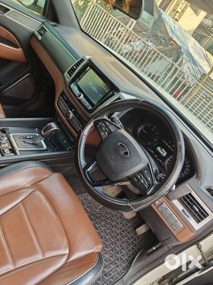 Mahindra Alturas G4 4wd At, 2021, Diesel