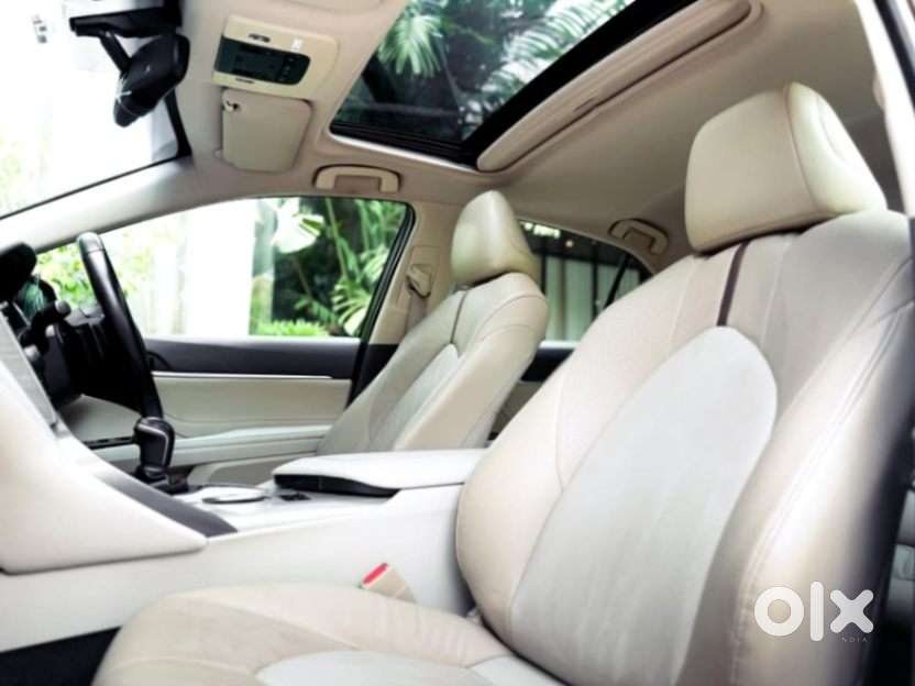 Toyota Camry Hybrid, 2021, Petrol