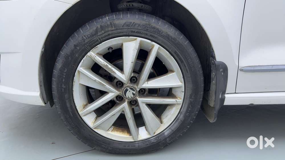 Skoda Rapid 1.6 Mpi At Style, 2018, Petrol